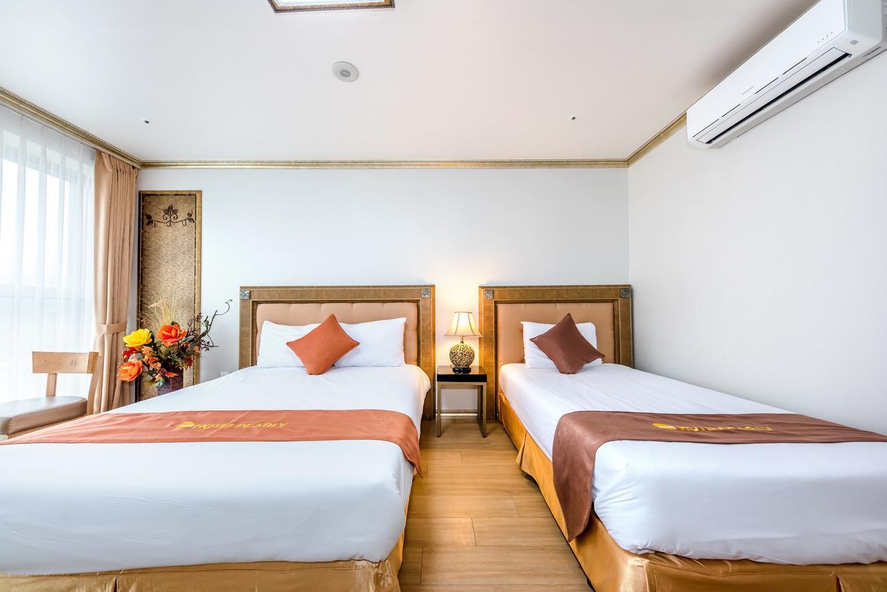 ג'גו Pearly Hotel מראה חיצוני תמונה