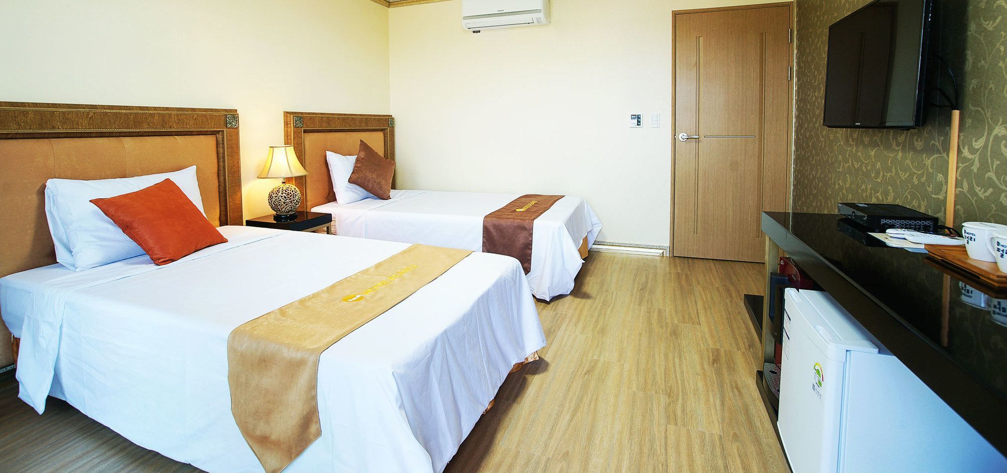 ג'גו Pearly Hotel מראה חיצוני תמונה